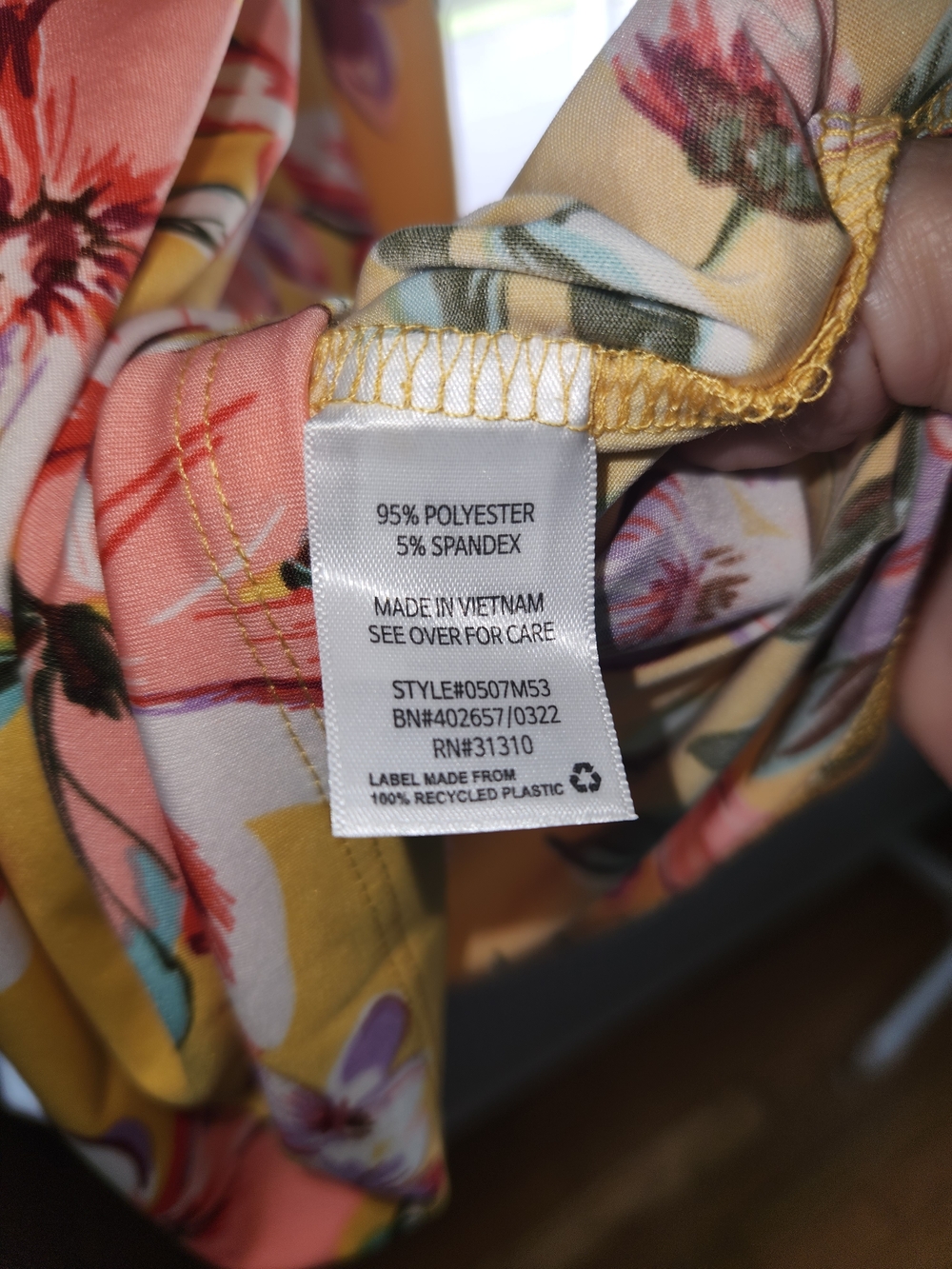 Sleeveless Yellow Floral Shift Dress - Picture 4 of 5